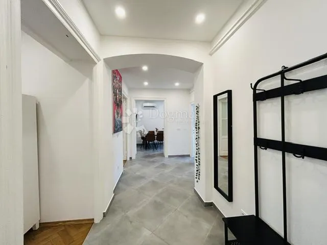 renoviran gospodski stan od 107m2 - slika 17