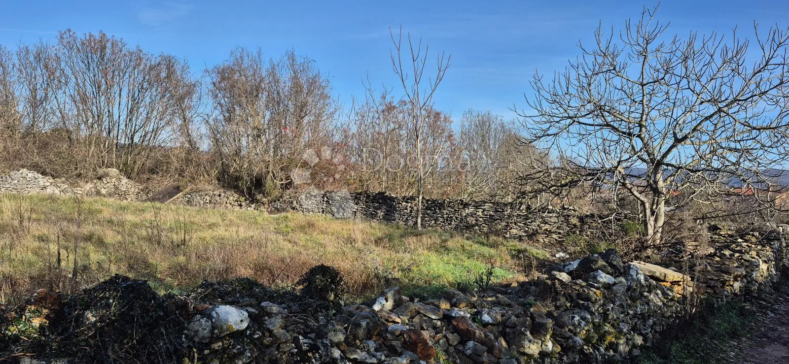 građevinsko zemljište sa građevinskom dozvolom 3 km od mora - slika 3