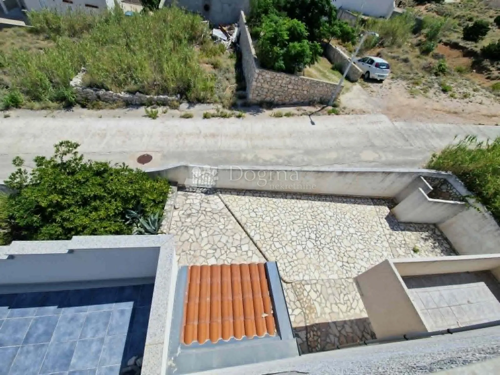 pag - kuća s 2 apartmana 282,80 m2 - 250 m od mora - slika 49