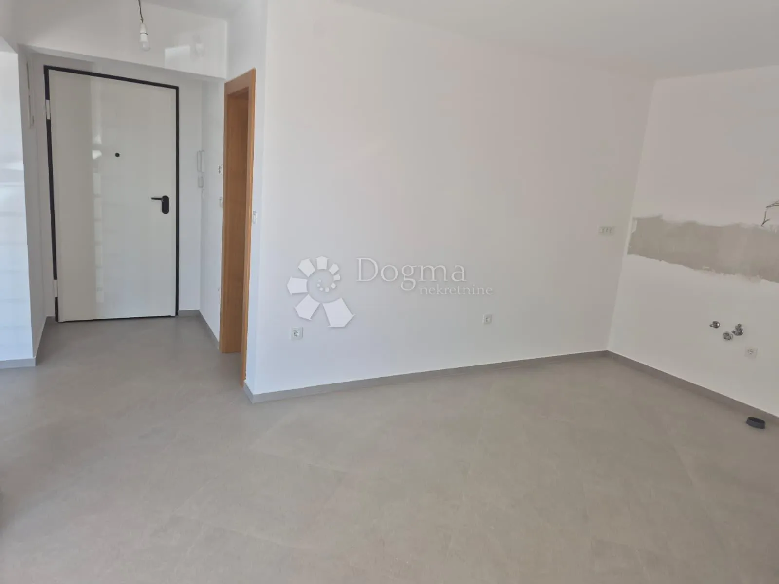 prodaje se – elegantan dvosoban stan u prizemlju u novogradnji, primošten - slika 14