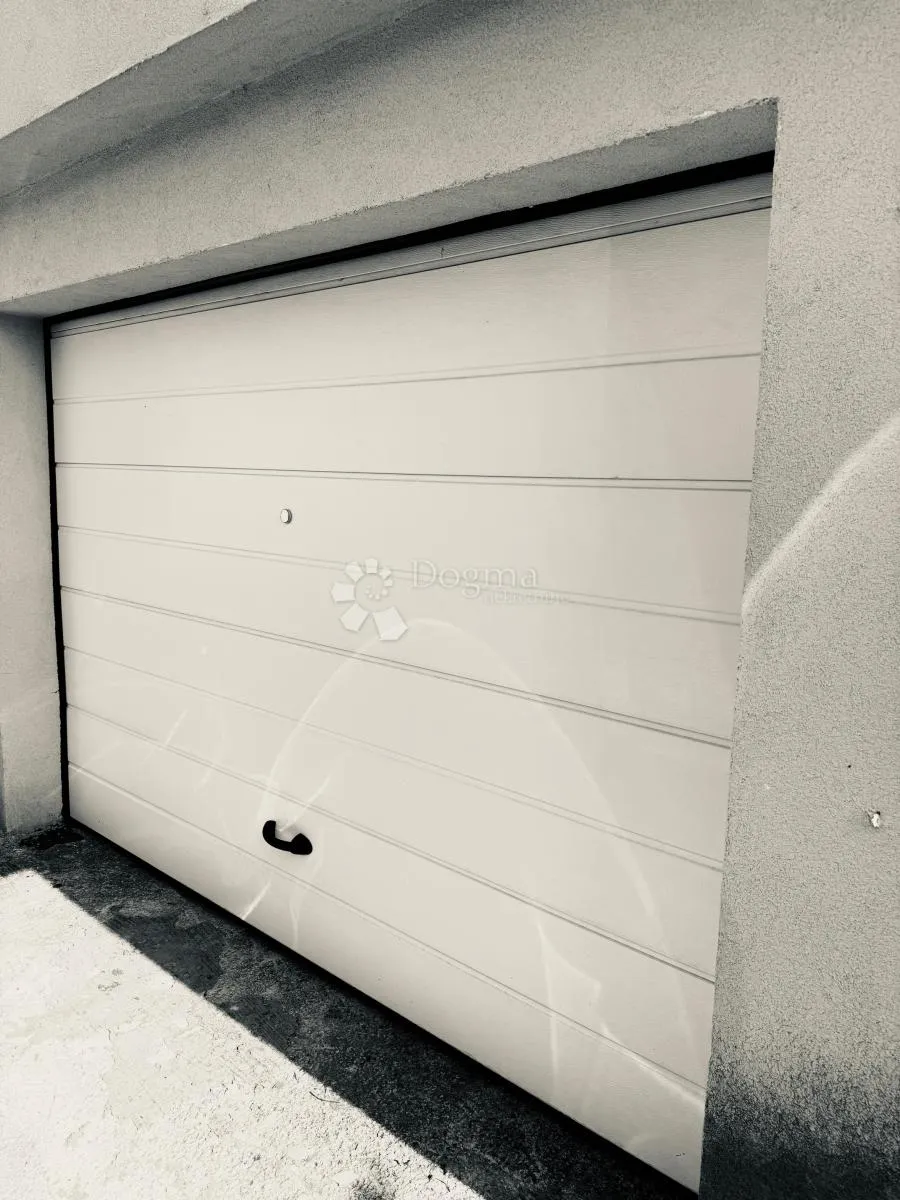prilika mjeseca! marčelji stan s okućnicom - slika 13