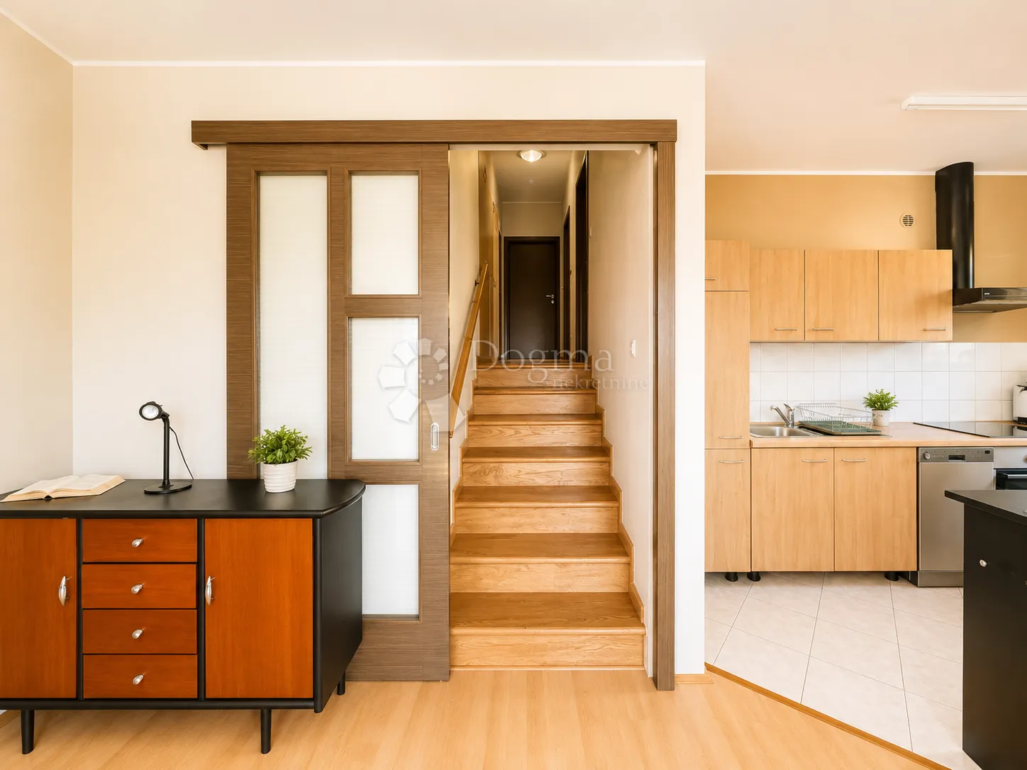 prilika! rovinj - stan 86m2 + terasa + parking - slika 7