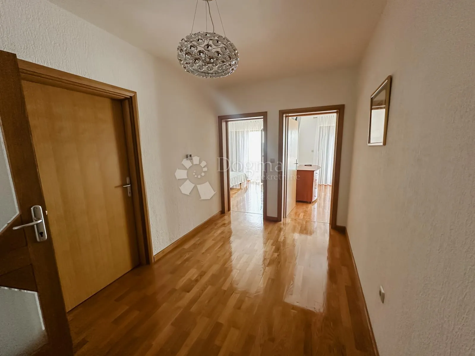 šibenik, dvoetažni stan s panoramskim pogeldom i garažom, 250 m2 - slika 10