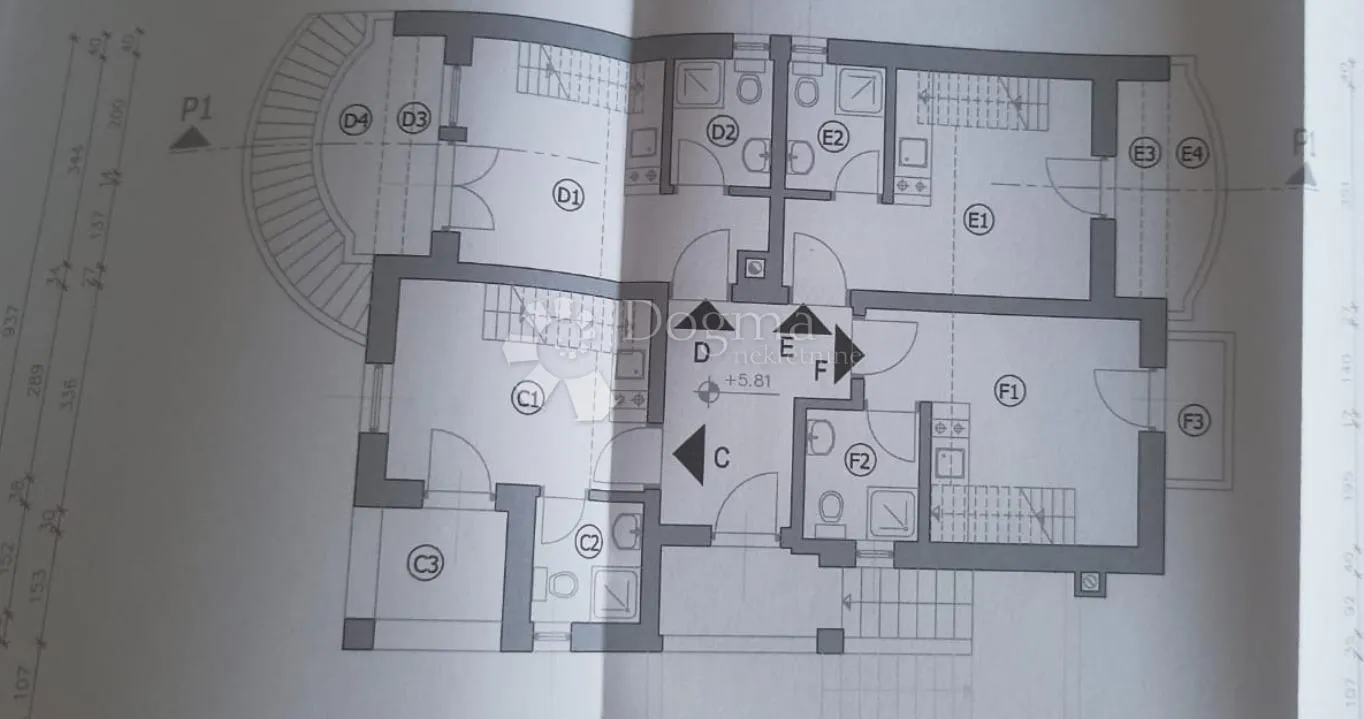 prilika! 3 apartmana na jednom katu - slika 18