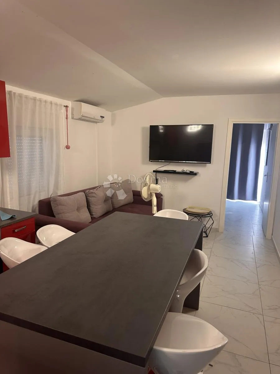 vir kuća sa 8 apartmana uhodana u posao sa turizmom - slika 31