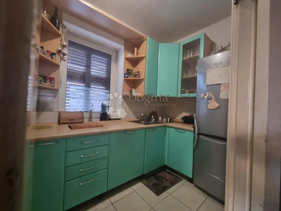 šibenik, šarmantan stan s prostranom terasom - slika 5