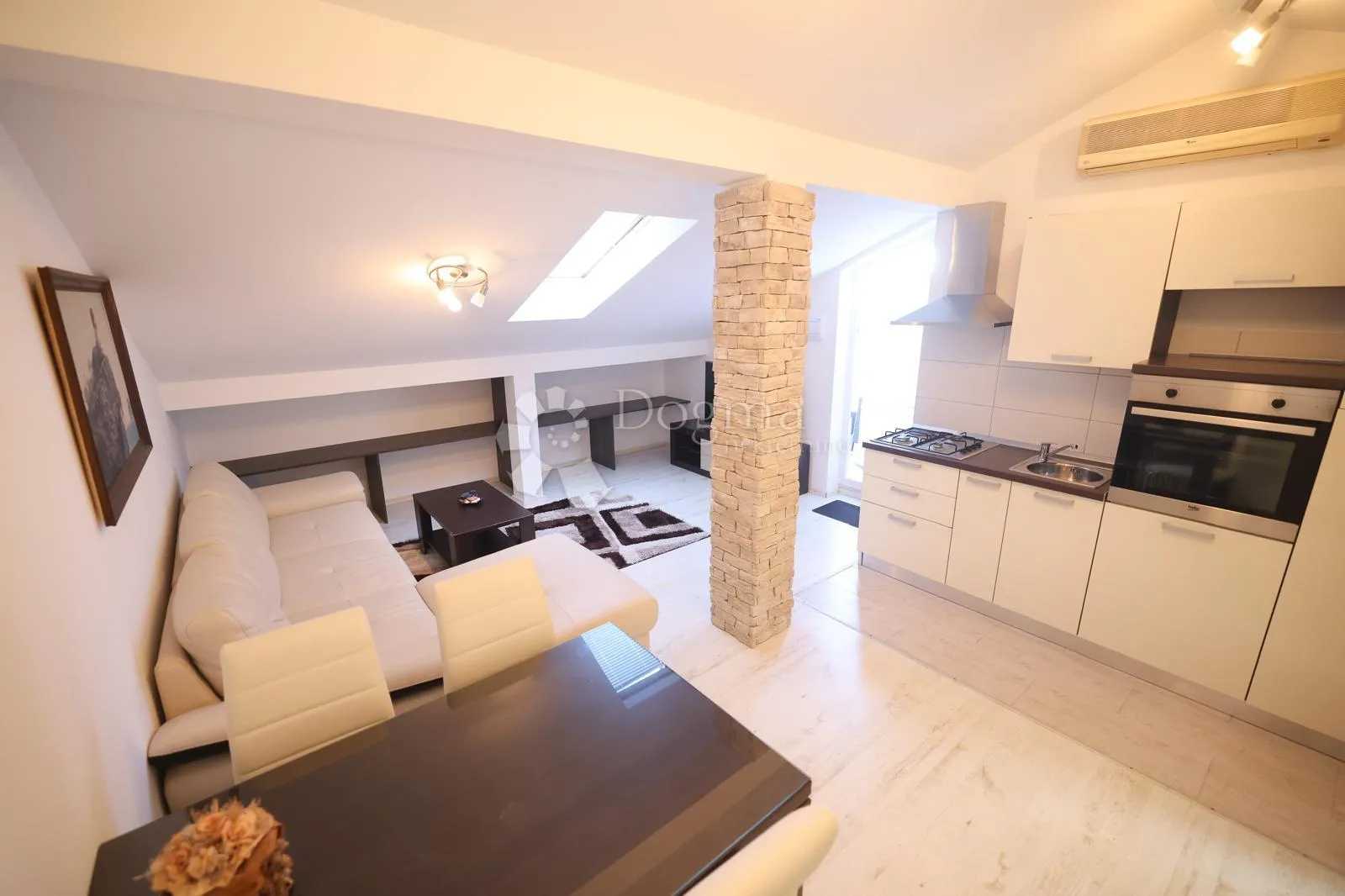dvoetažni apartman 250 mod mora u zatonu - slika 3