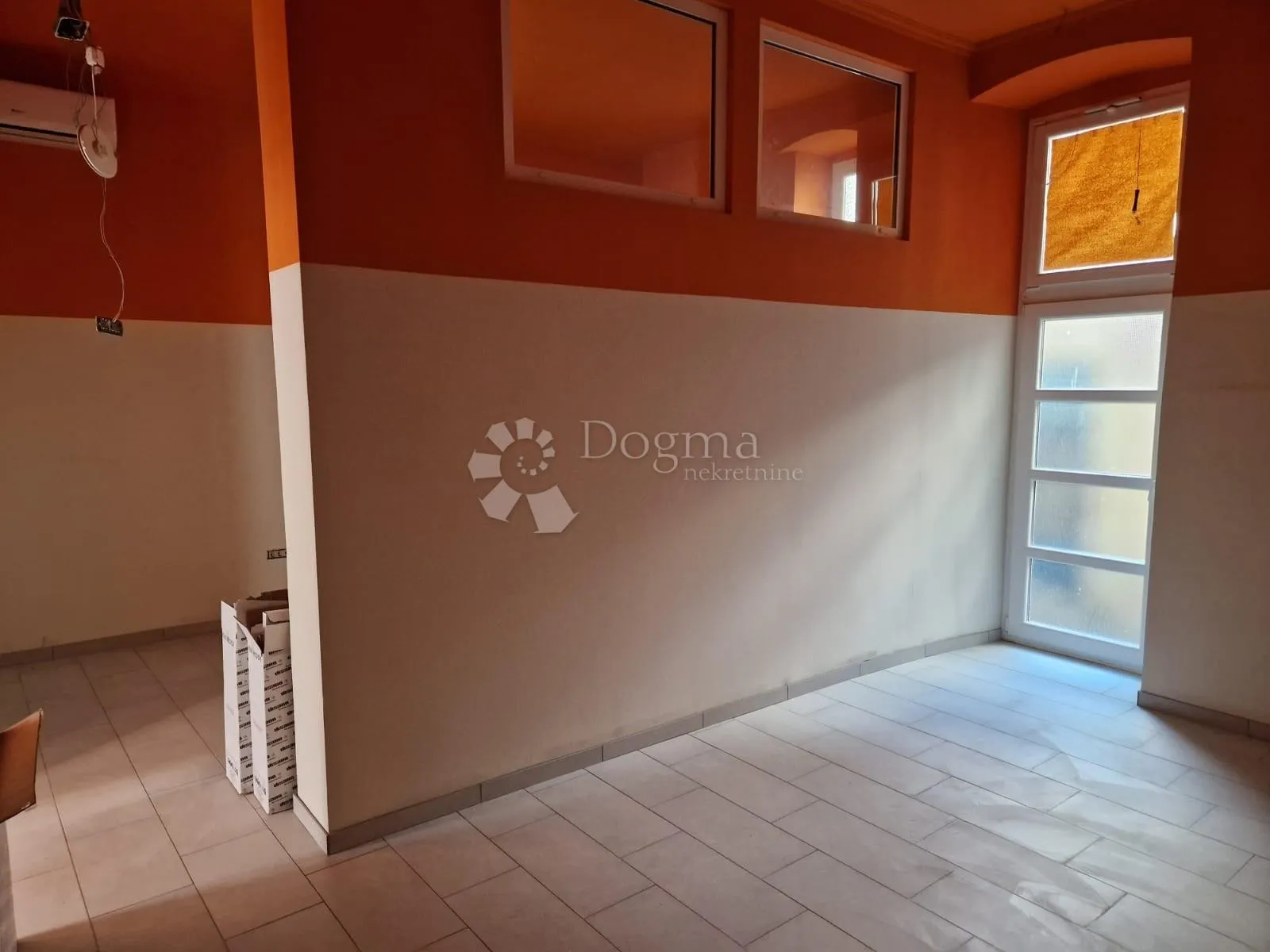 rijeka centar, ulični lokal 105 m2 - slika 2