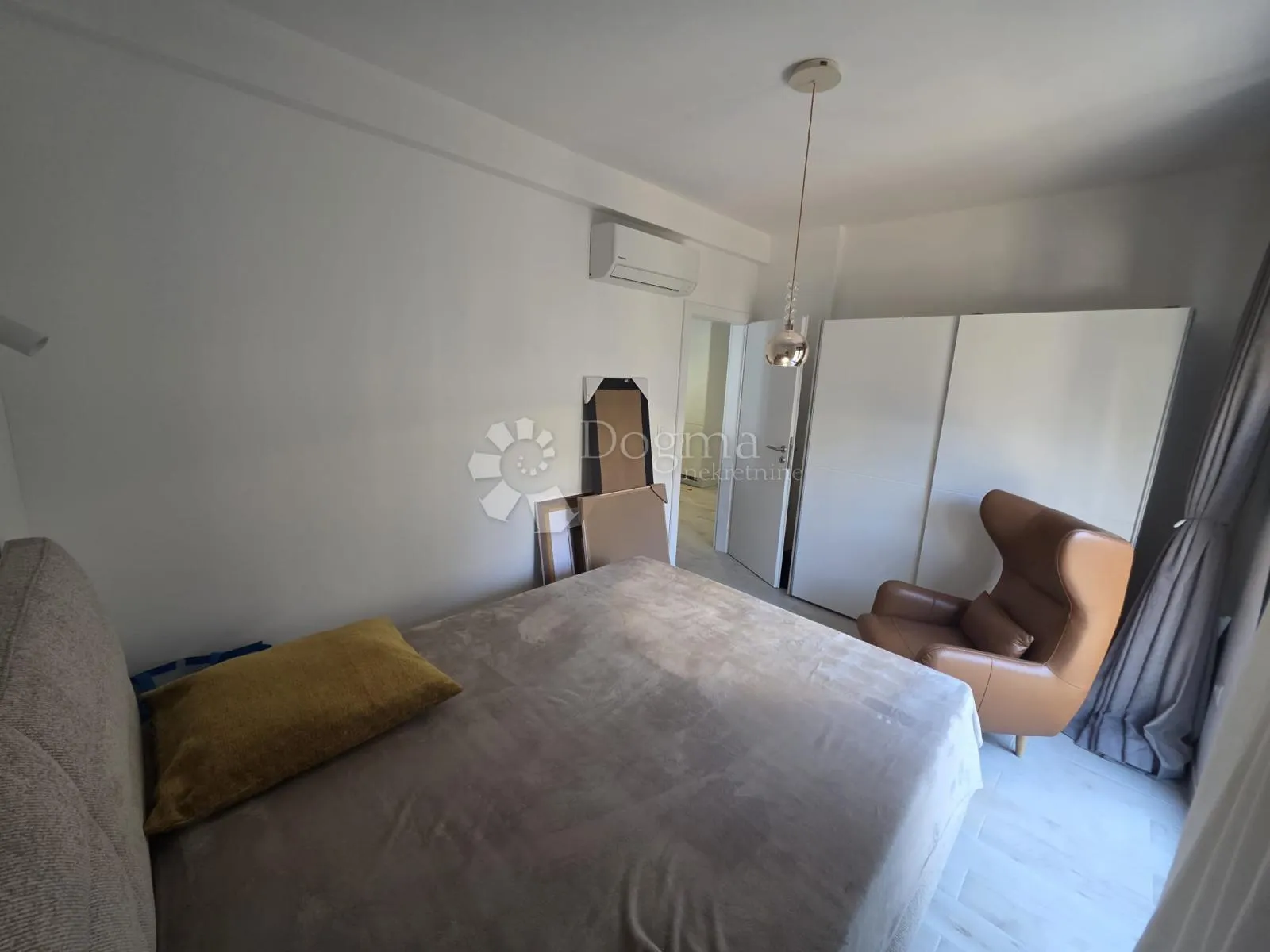 rogoznica-predivan stan 80m od mora - slika 10