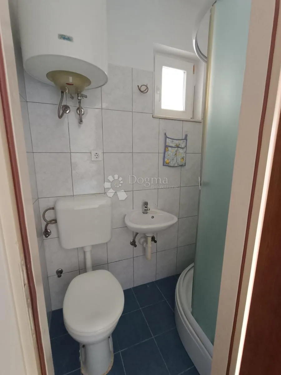 samostojeća kuća na šolti - slika 22