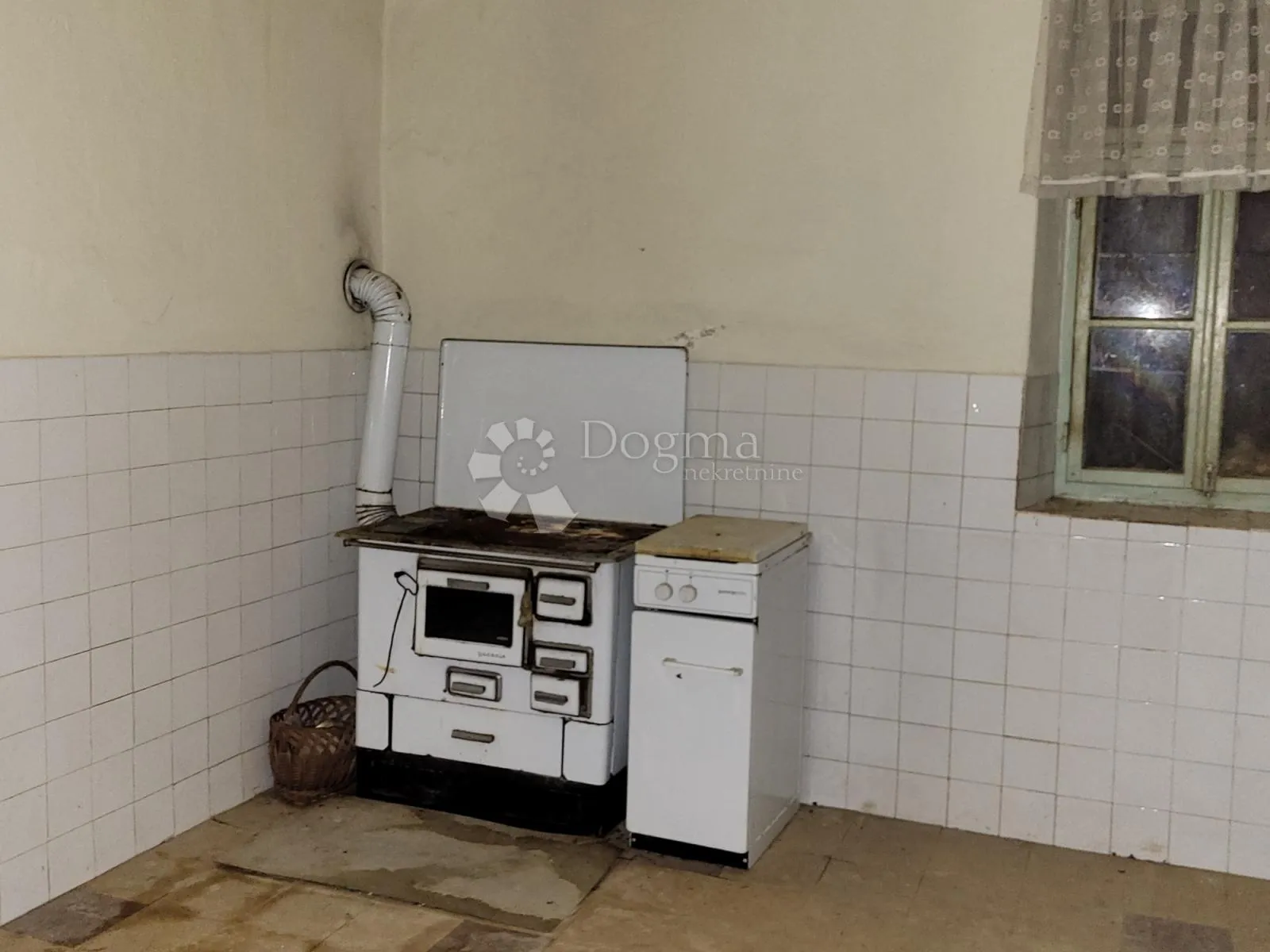 kamena kuća za uređenje sa pogledom na more - slika 9