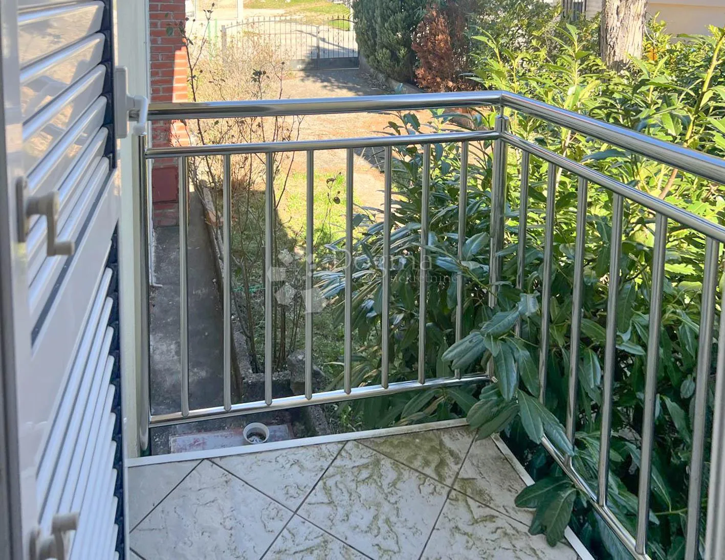 labin, prekrasna obiteljska kuća s garažom - slika 23