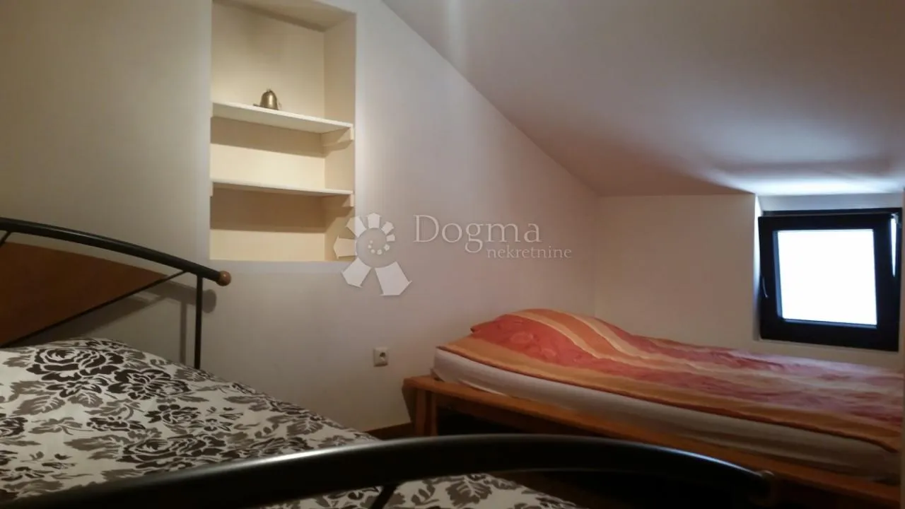 top lokacija!!! obiteljska kuća s potencijalom 150 m od mora - slika 11