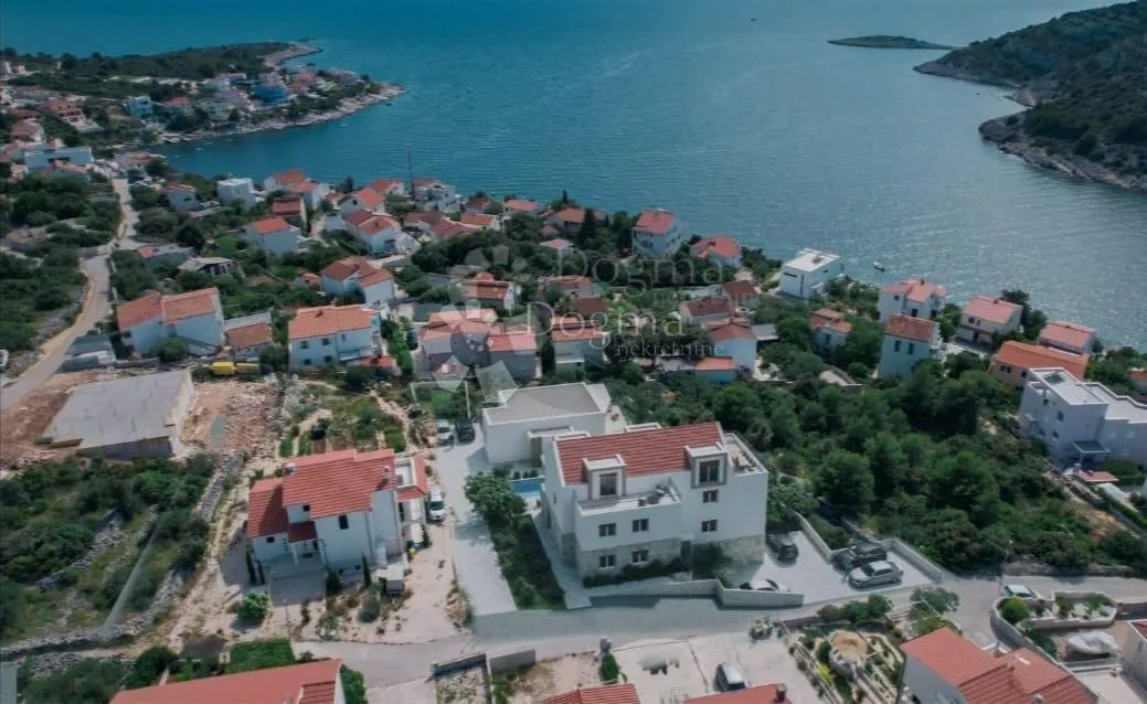 RAŽANJ - Rogoznica - građevinsko zemljište s otvorenim pogledom na more - Ražanj, Rogoznica