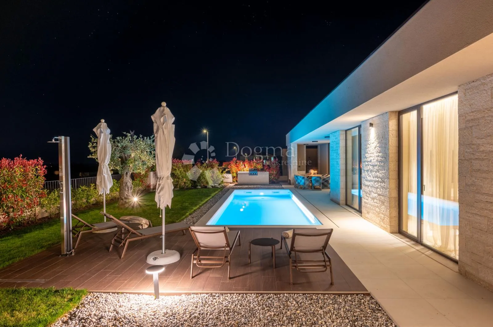 ekskluzivna smart home vila, kompletno opremljena, s otvorenim pogledom - slika 36