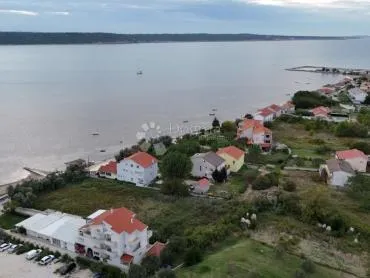 ljubač - 1.red uz more (pješčana plaža) 3034 m² - najam - slika 5