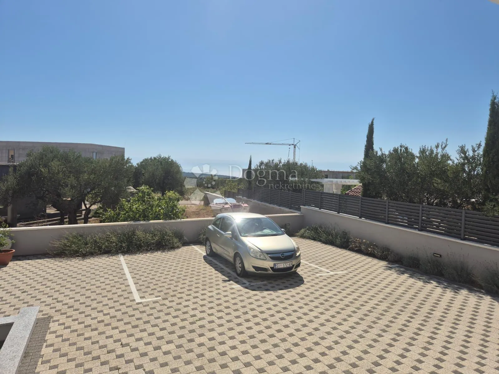 prodaje se – elegantan dvosoban stan u prizemlju u novogradnji, primošten - slika 13