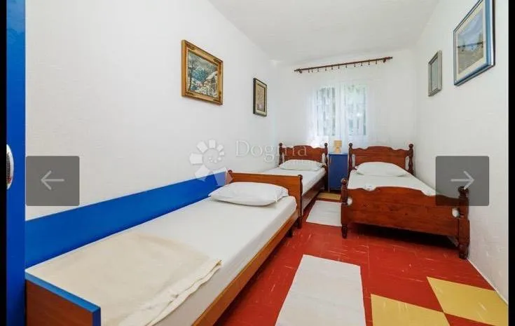 karlobag cesarica kuća prvi red do mora - slika 16