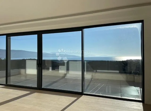 Penthouse sa panoramskim pogledom na more - Krk
