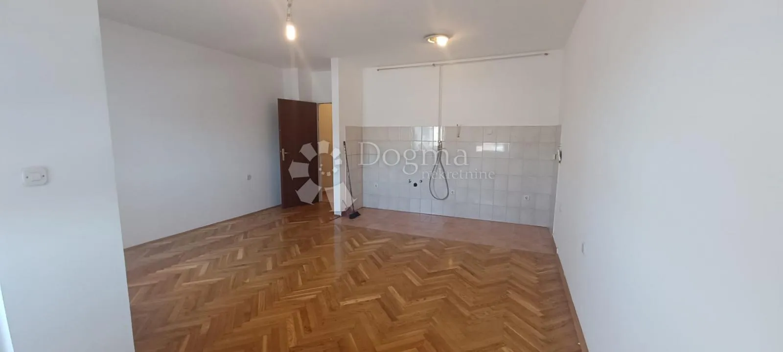 funkcionalan stan s liftom i spremištem – osijek - slika 3