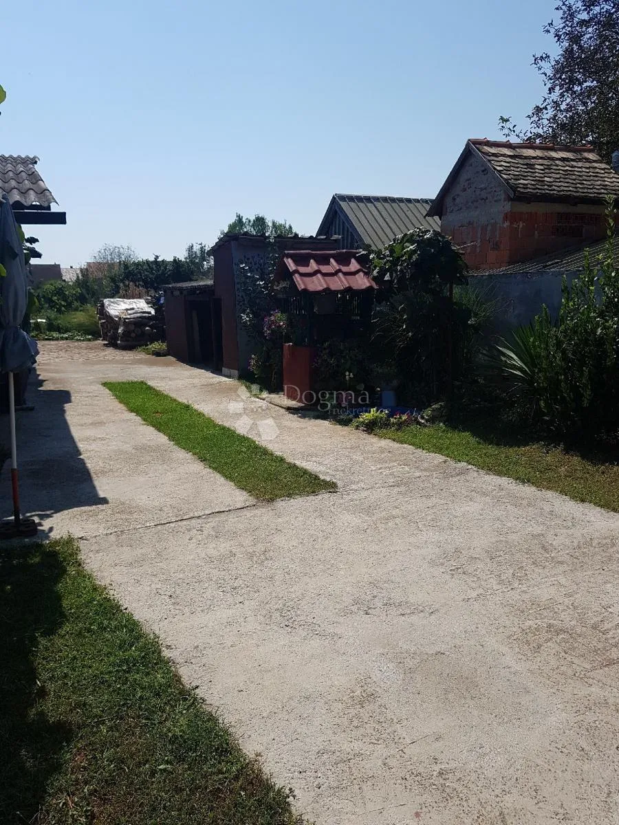 kuća sarvaš 280 m² – idealna za obitelj ili investiciju - slika 5