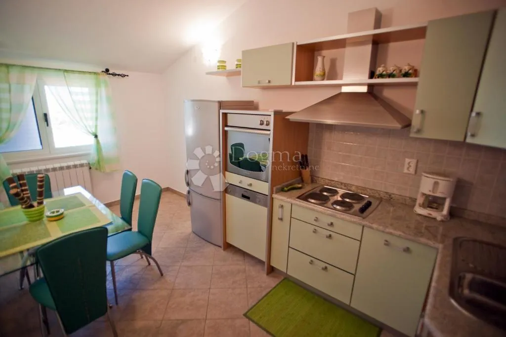 prodaje se – vila s neprocjenjivim pogledom na more, otoke i primošten - slika 27
