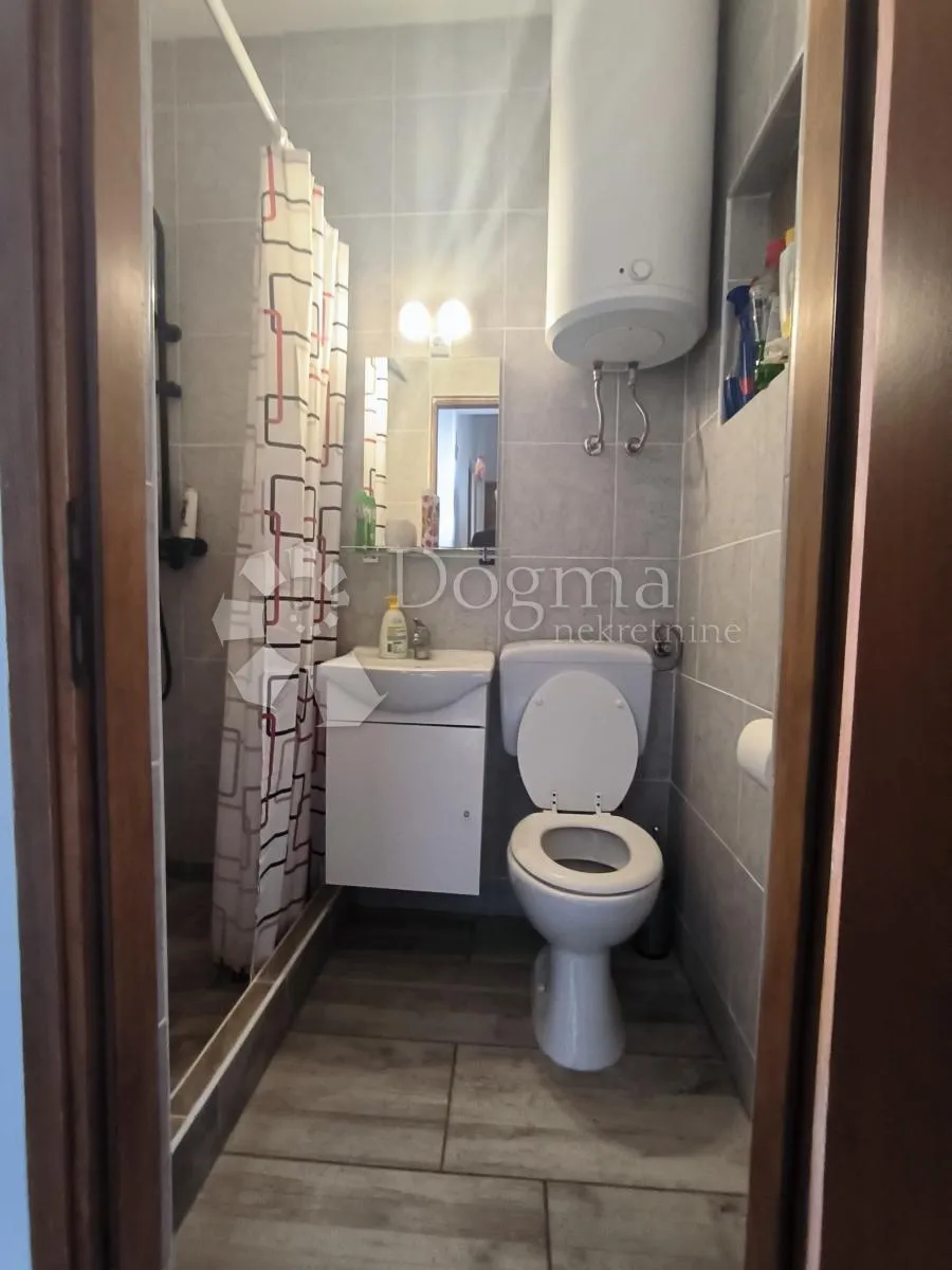 kuća sa 6 apartmana, sabunike-privlaka - slika 22