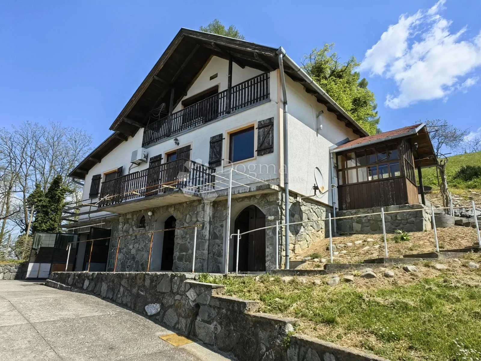 predivna kuća u mirnom dijelu orahovice - slika 1