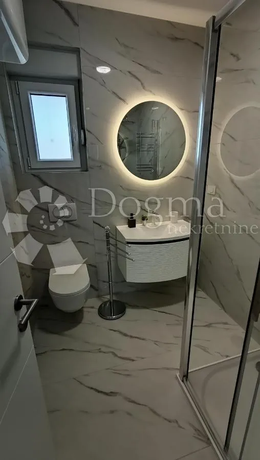 novogradnja vila s bazenom u blizini plaže jadrija 140m2 - slika 11