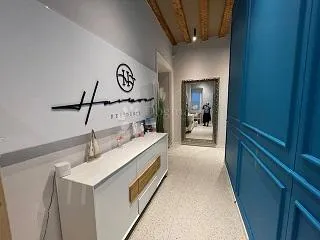iznajmljujem tri sobe i dva apartmana u samom centru grada - slika 6
