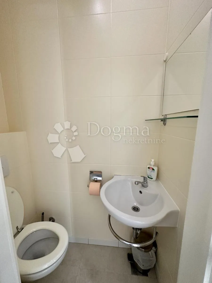prilika! penthouse sa panormaskim pogledom i bazenom crikvenica - slika 18