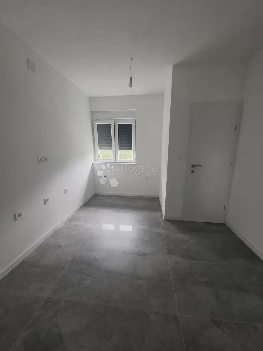 moderna novogradnja u murvici - slika 11