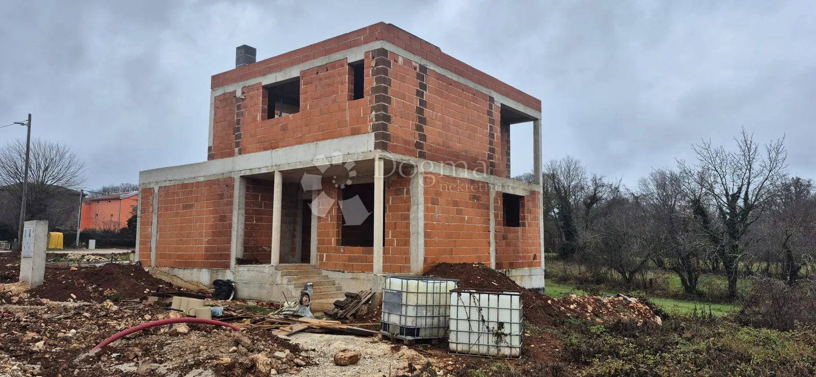 kuća s bazenom u roch bau fazi nedaleko barbana - slika 9