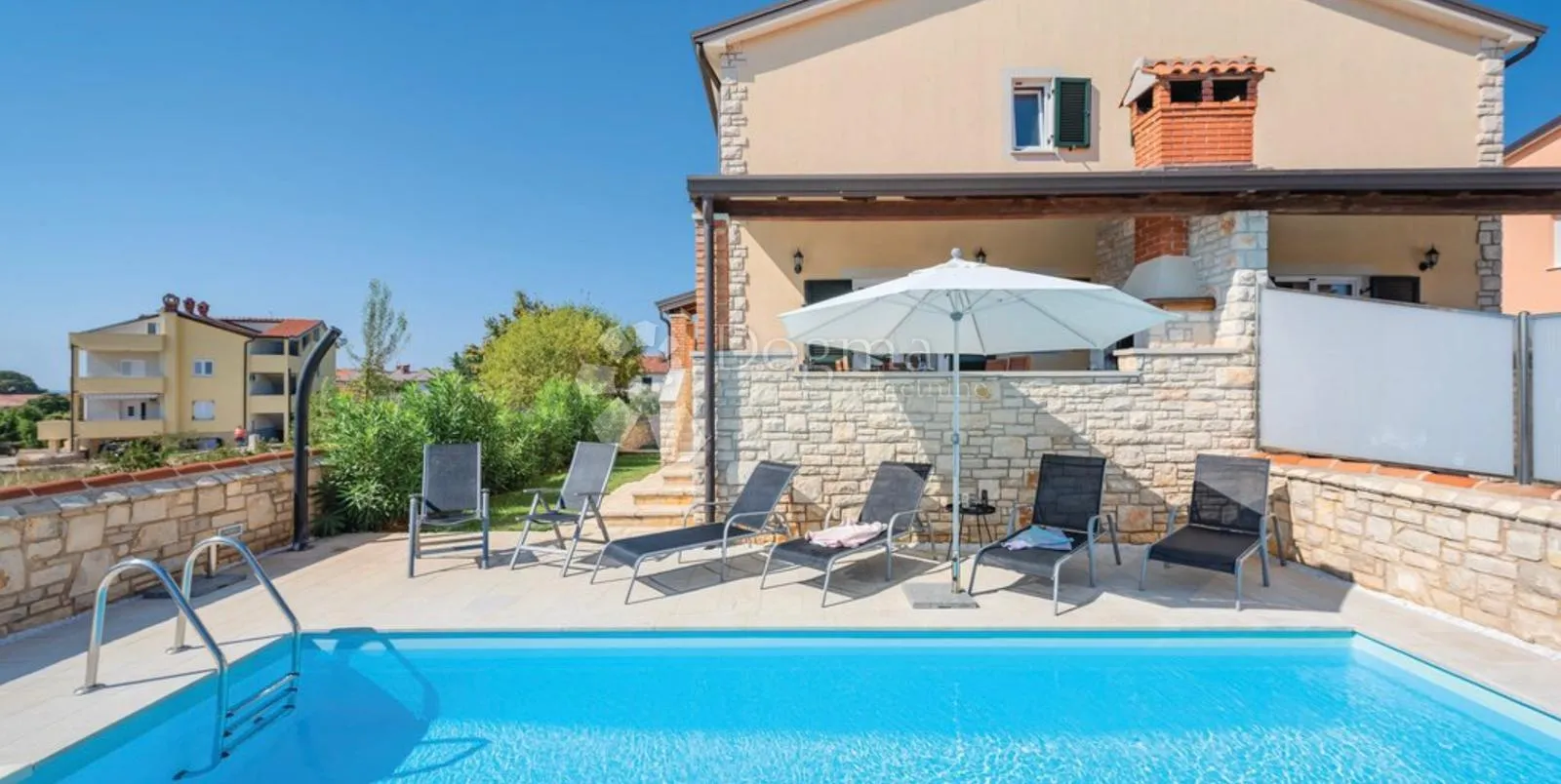 atraktivna dvojna kuća 300 metara od mora, umag okolica - slika 12