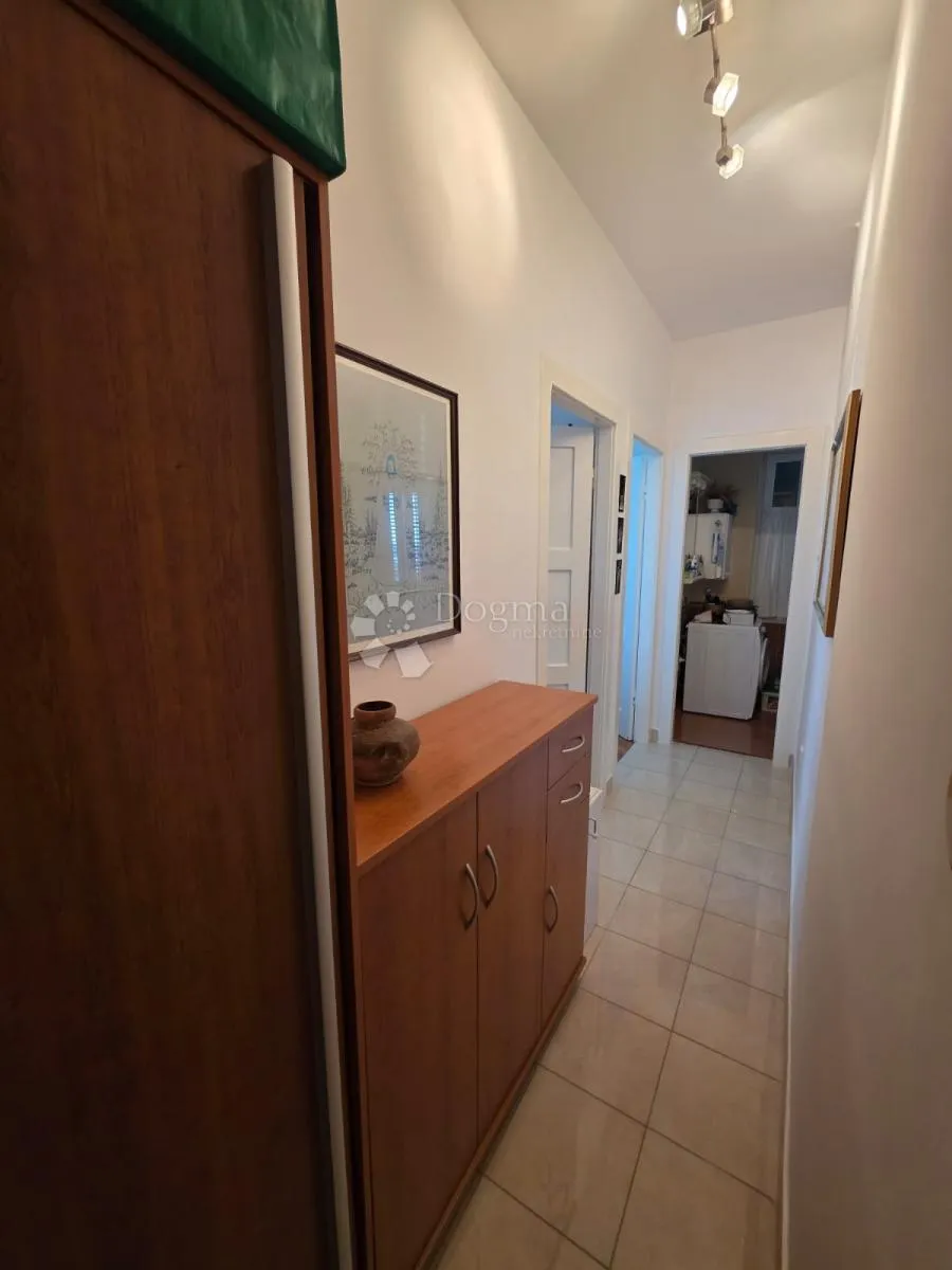 šibenik- 2 kuće u centru grada ! izvrsna prilika - slika 23