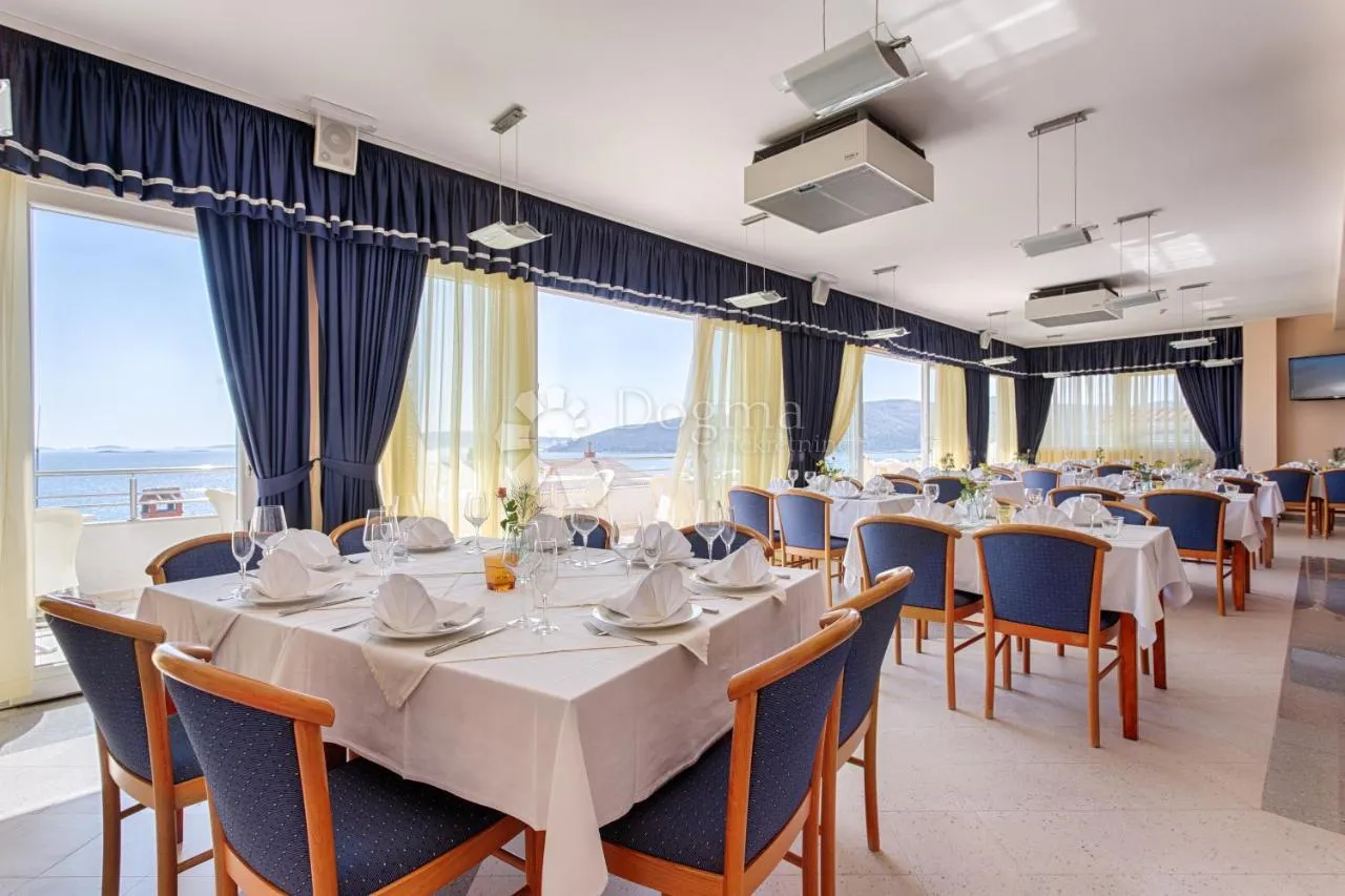 prekrasan obiteljski hotel sa restoranom, 80m do mora! - slika 3