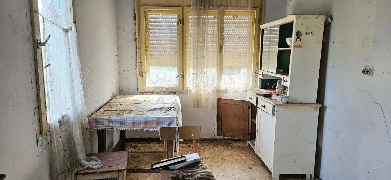 veliko građevinsko zemljište s kućom za rušenje - slika 6