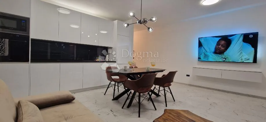 prekrasan apartman sa panoramskim pogledom - slika 7