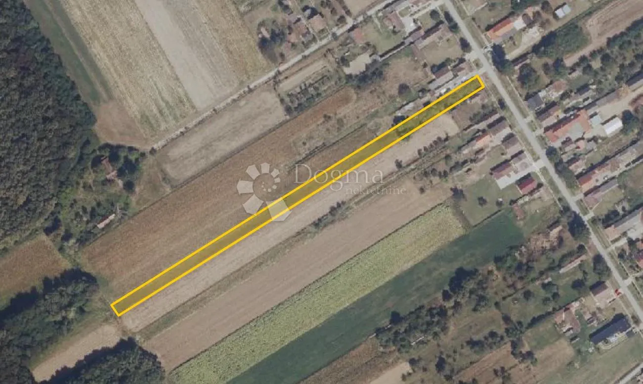 Prilika za izgradnju: zemljište s temeljima za novu kuću u Cretu Bizovačkom - Cret Bizovački, Bizovac