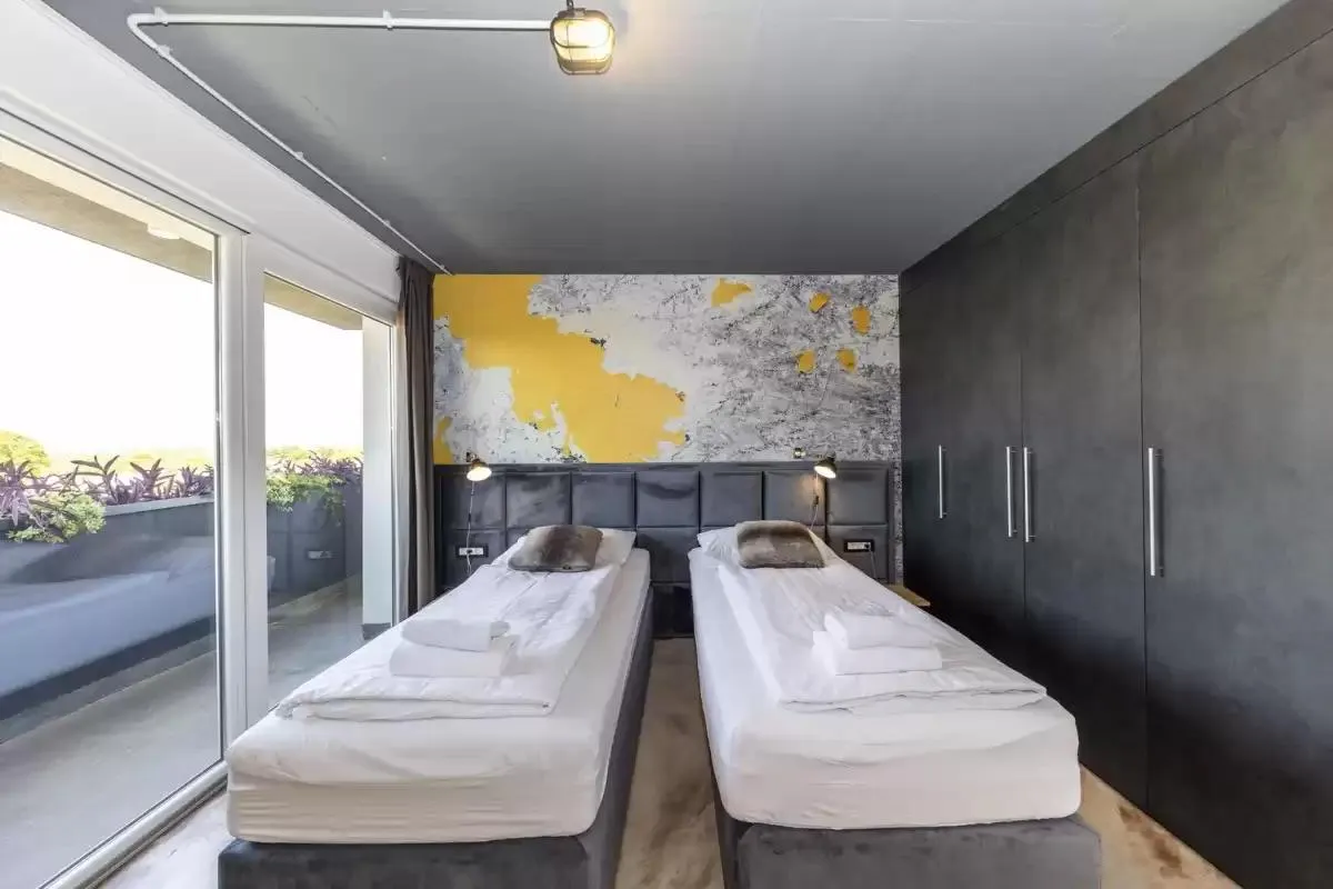 moderna villa sa bazenom- žerava - slika 28