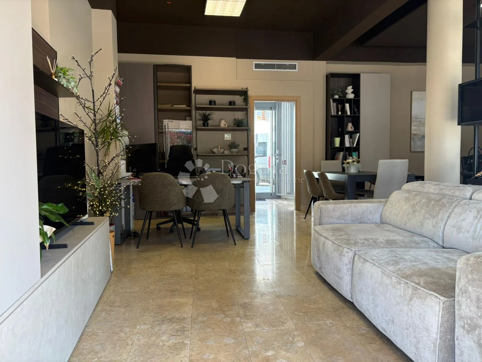 atraktivan poslovni prostor novigrad 129 m² sa vlastitim parkingom i mogućnošću prenamjene u stambeni prostor - slika 8