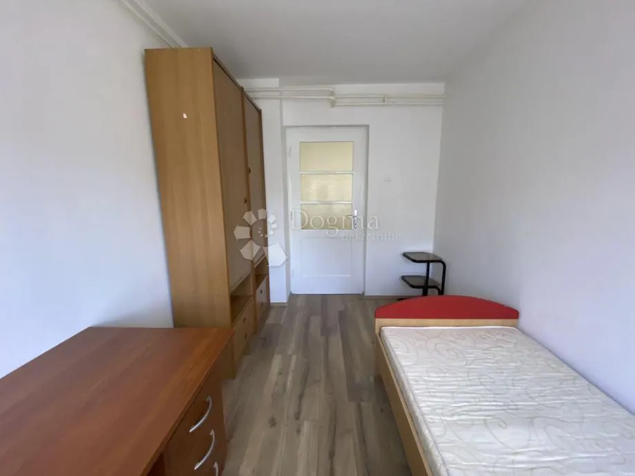 stan najam - 90m2 2s+db, parking, vrt, terasa, mirna lokacija - slika 11
