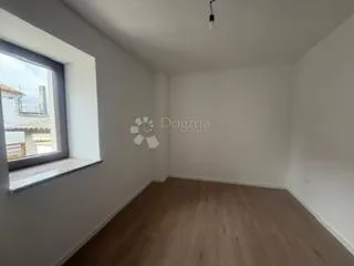 dvoetažni apartman sa ogromnom terasom - slika 3