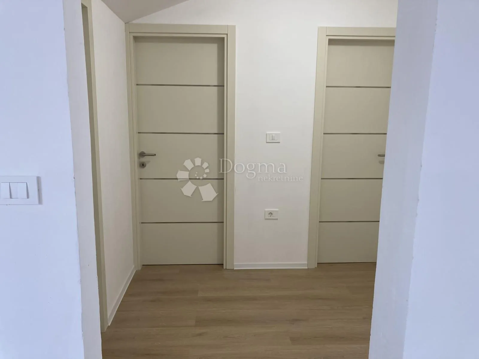 rovinj - moderan stan u mirnom naselju - slika 18
