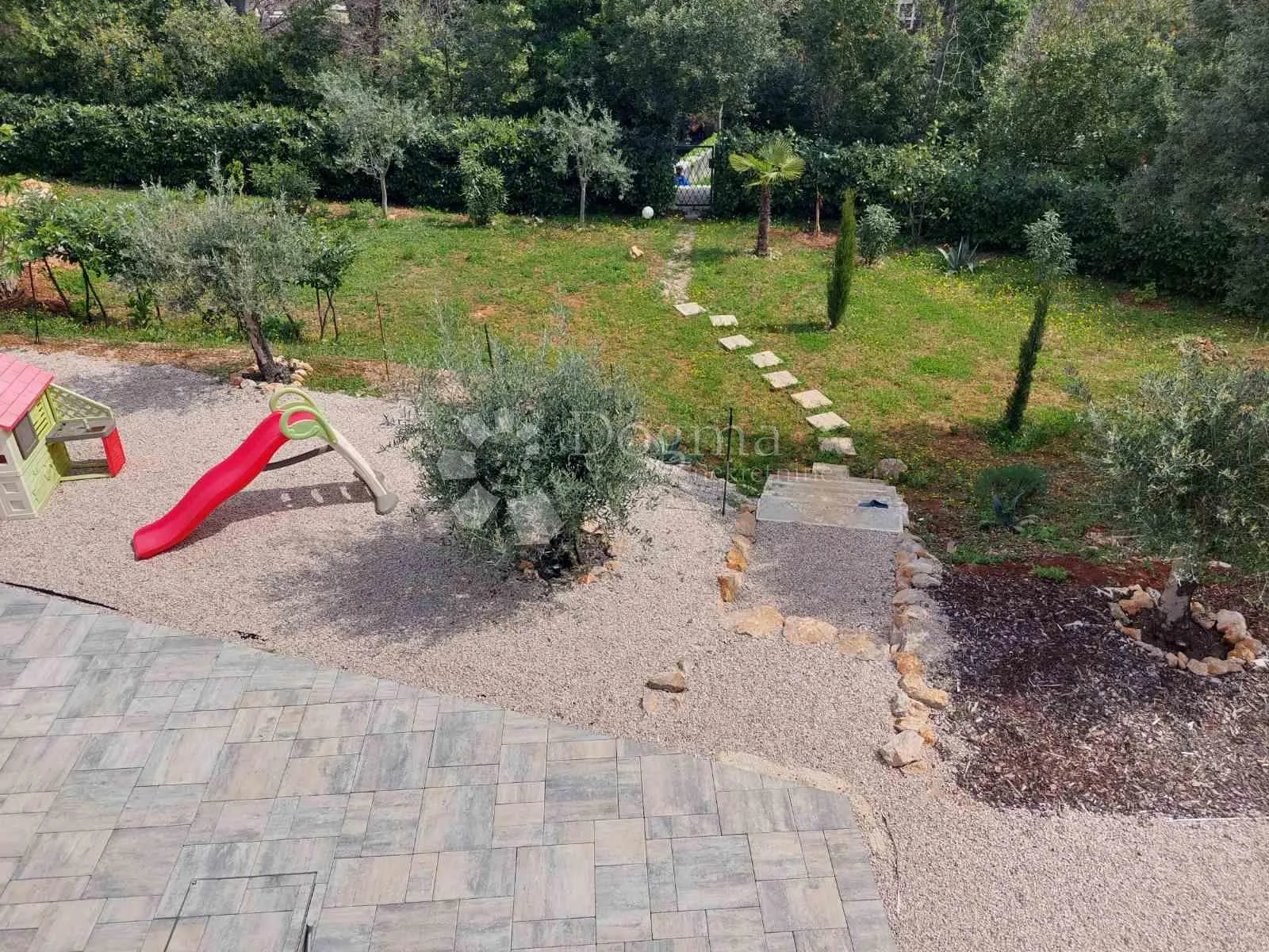 luksuzna moderna vila sa bazenom u gradu krku - slika 27