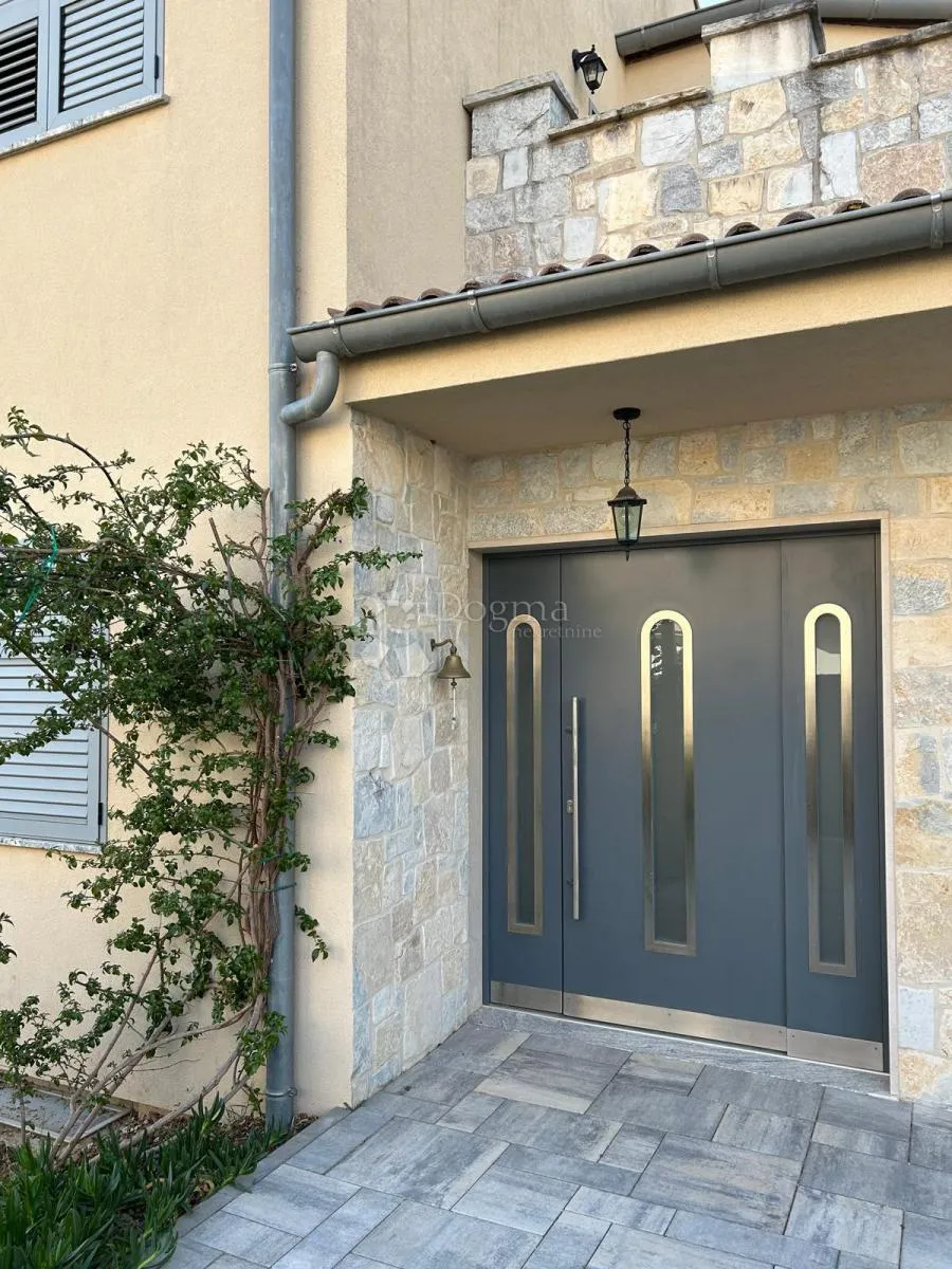 unikatna vila iznimne lokacije (pogled na more) - biograd na moru - slika 8