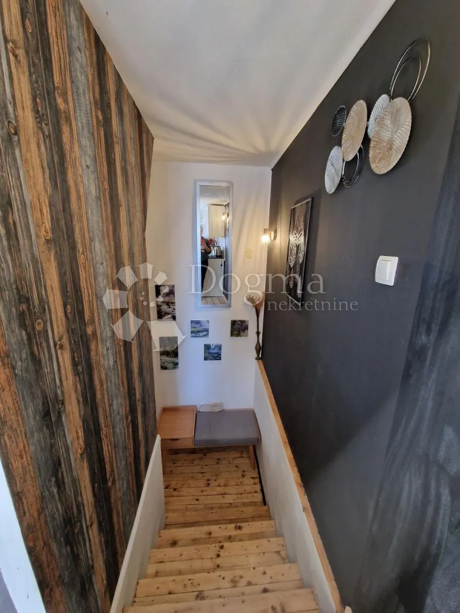 kostrena kuća sa 3 apartmana - slika 15