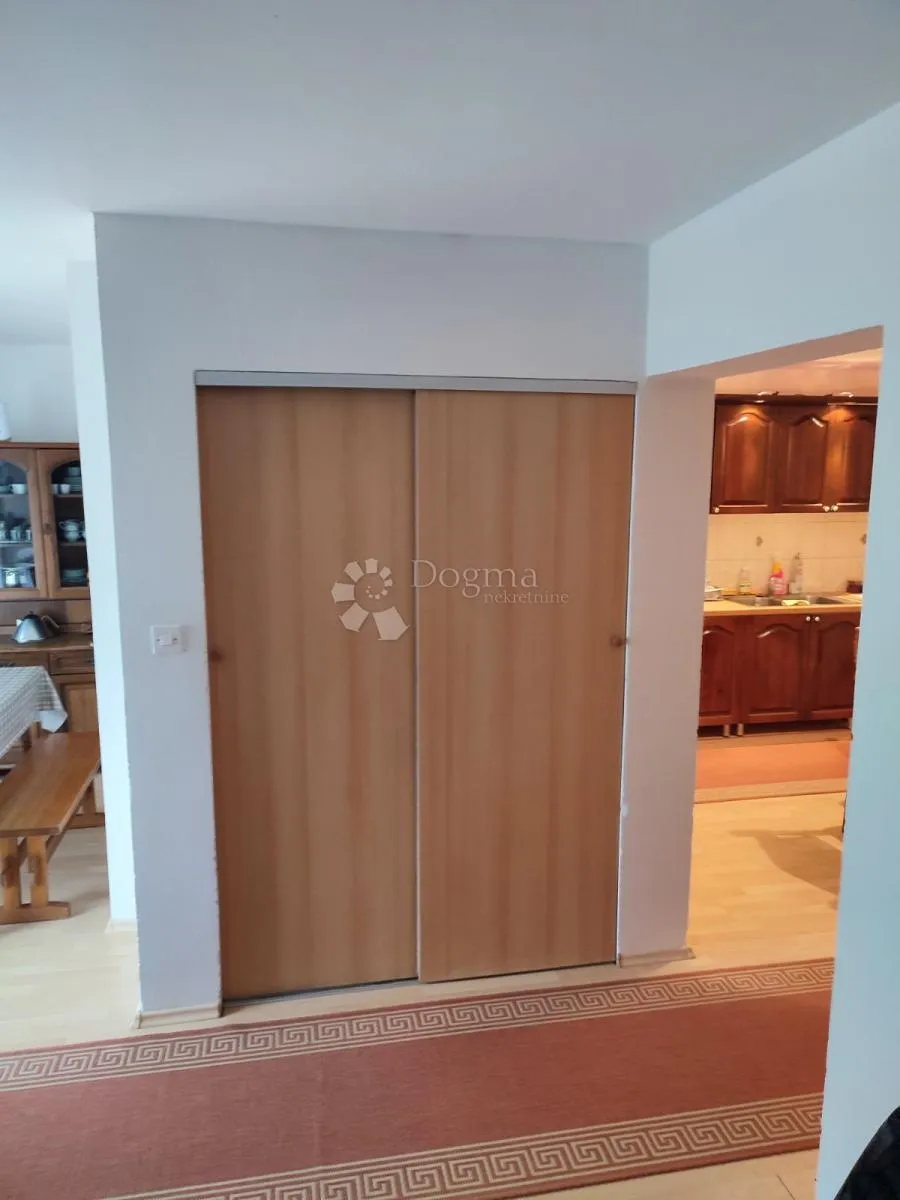 kuća s karakterom – vratno - slika 38