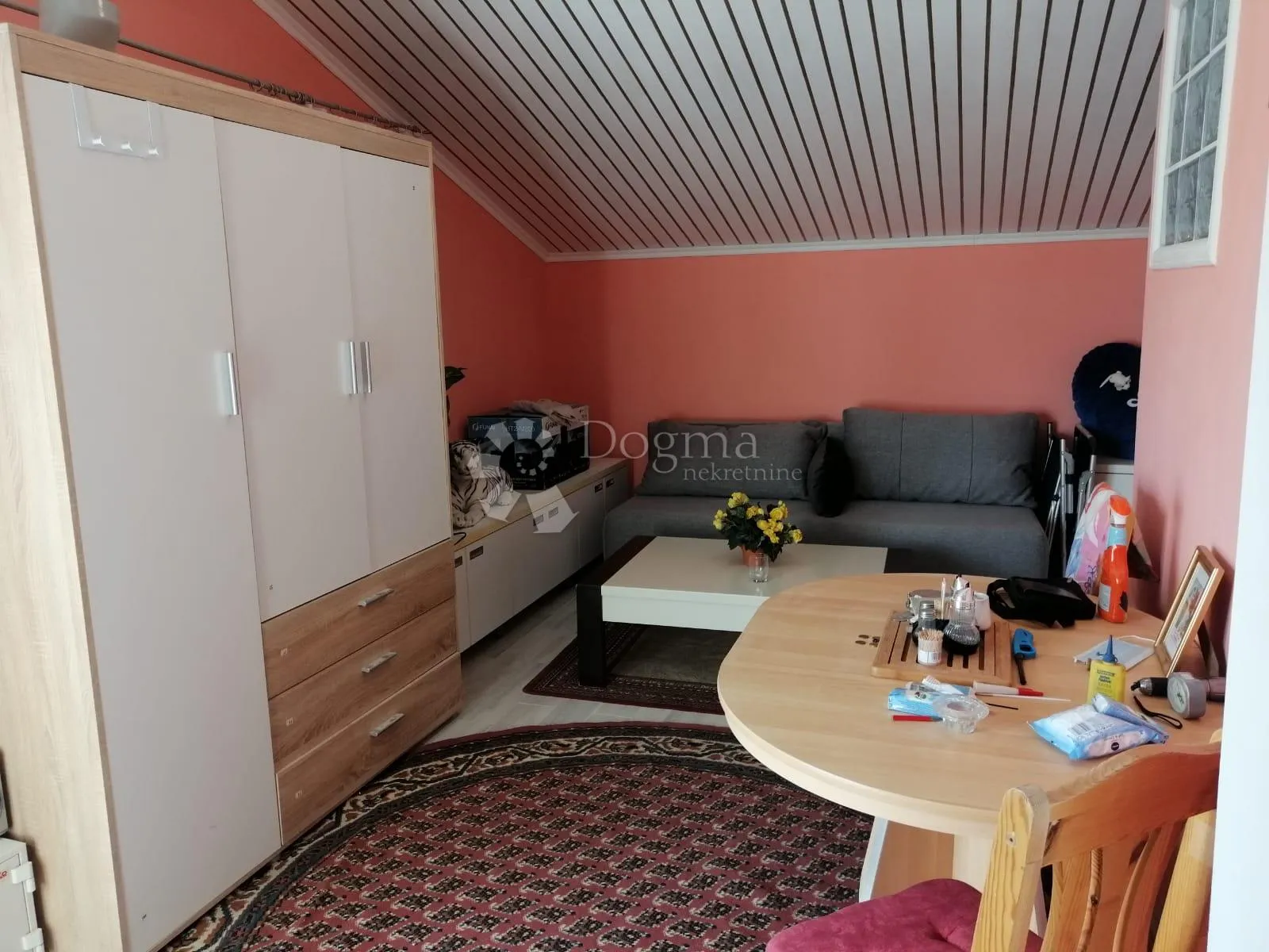 kuća u vodicama u blizini centra sa 350m2 okućnice - slika 8