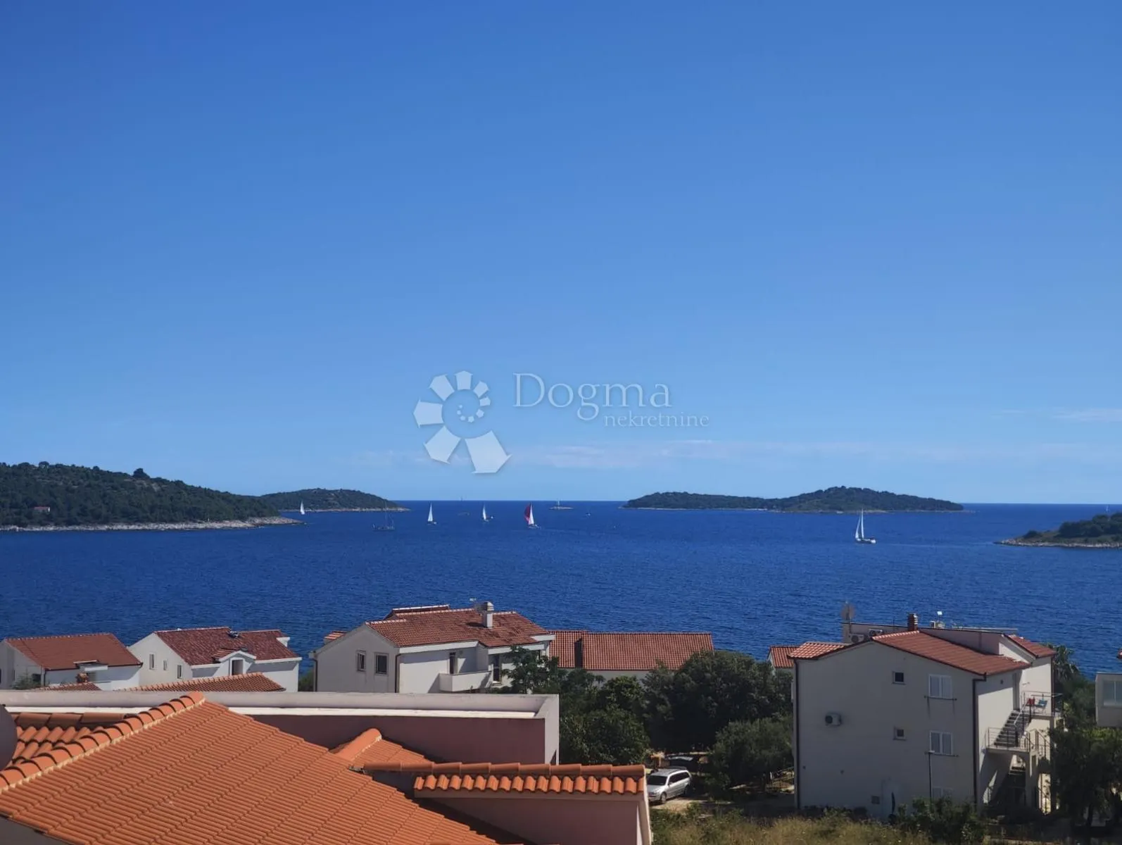 rogoznica- stan s čarobnim pogledom na otvoreno more - slika 2